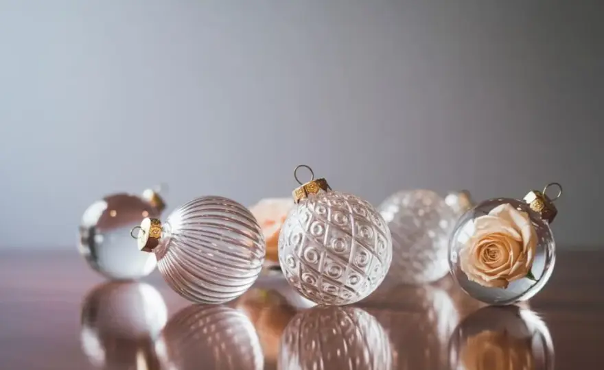 Ozdoby w szkle jak zrobić - proste techniki i inspiracje DIY