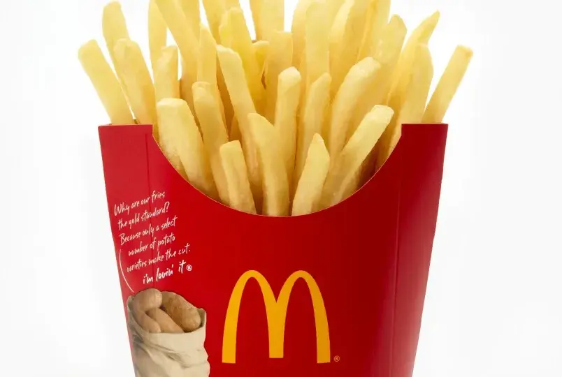 Ile kalorii mają frytki z McDonald's? Sprawdź porcje i wartości
