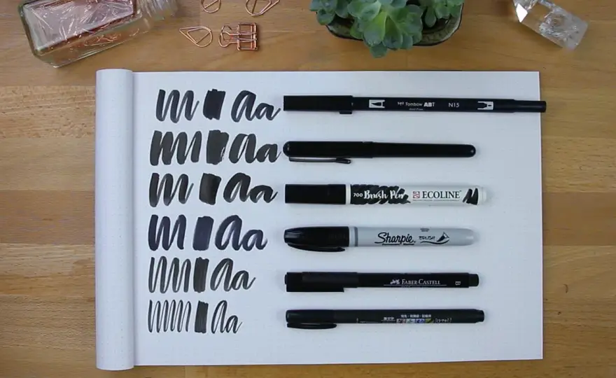 Cómo dibujar una V en lettering sin que se vea rígida