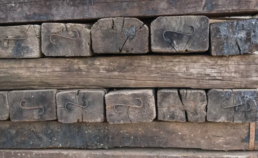 Podkłady kolejowe w ogrodzie - czy są bezpieczne?
