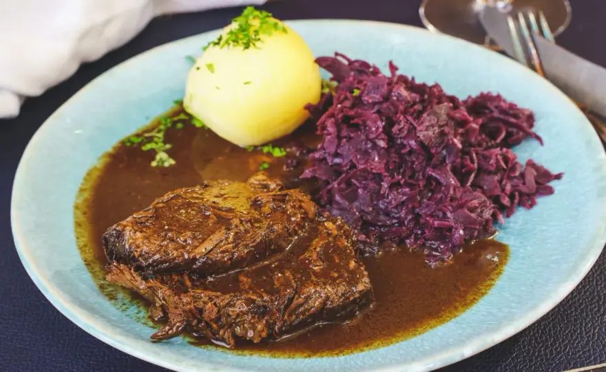Rinderbraten-Wein: So gelingt die perfekte Sauce!