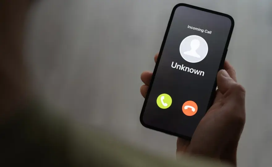 Oszustwa telefoniczne - Jak je rozpoznać i nie stracić pieniędzy?