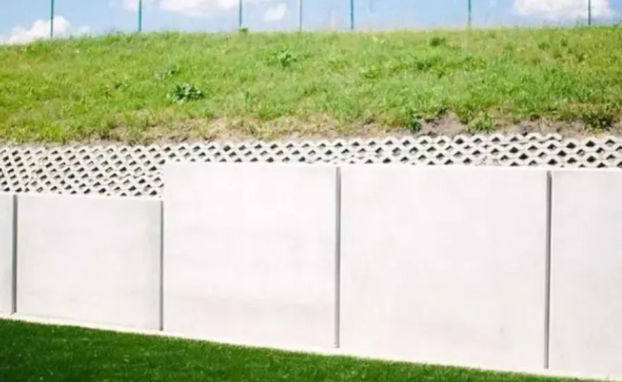 Mur oporowy bez pozwolenia - kara, legalizacja, jak uniknąć problemów?