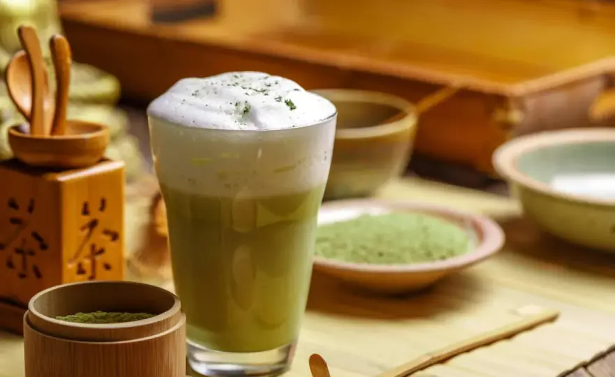 Matcha Latte zubereiten: So gelingt der perfekte cremige Genuss