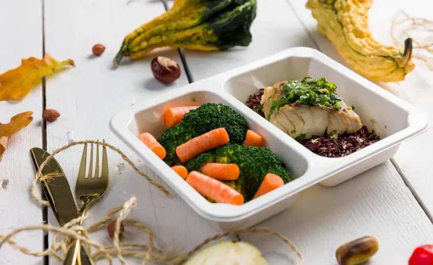 Catering Hashimoto: Jak wybrać najlepszą dietę pudełkową?