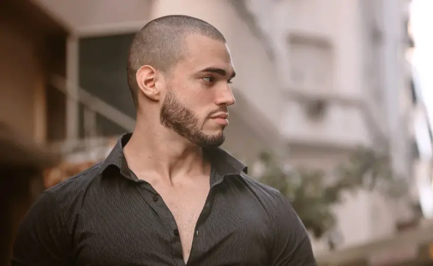 Buzz cut con entradas - ¿Funciona? La guía definitiva