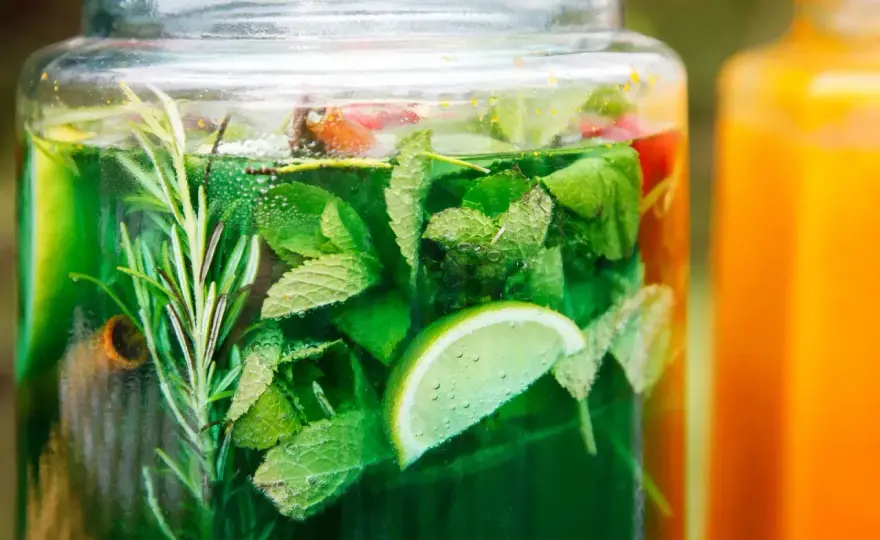 Domowy syrop miętowy - zrób go bez utraty aromatu!