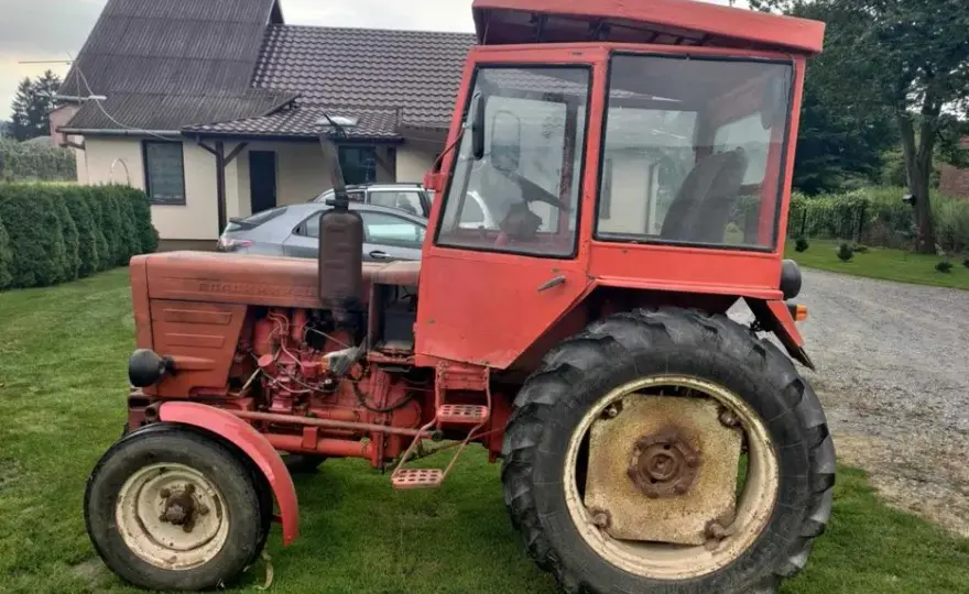 Władimirec T30 4x4: Cechy, parametry i dostępne oferty tego ciągnika
