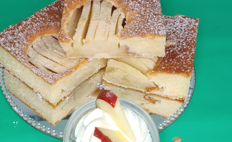 Apfelkuchen vom Blech - Das Geheimnis für saftige Stücke
