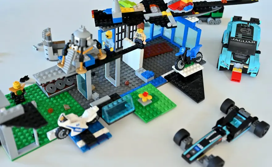 Pomysły na budowle z LEGO dla dzieci i edukacyjne wyzwania