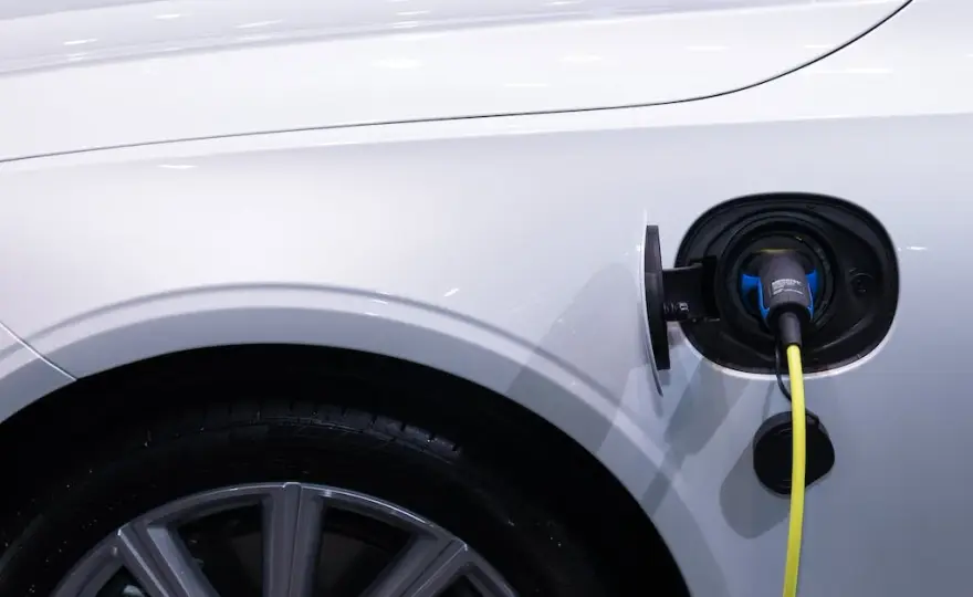 Prąd na Kartę - Cennik i Lokalizacje Punktów Ładowania Samochodów Elektrycznych
