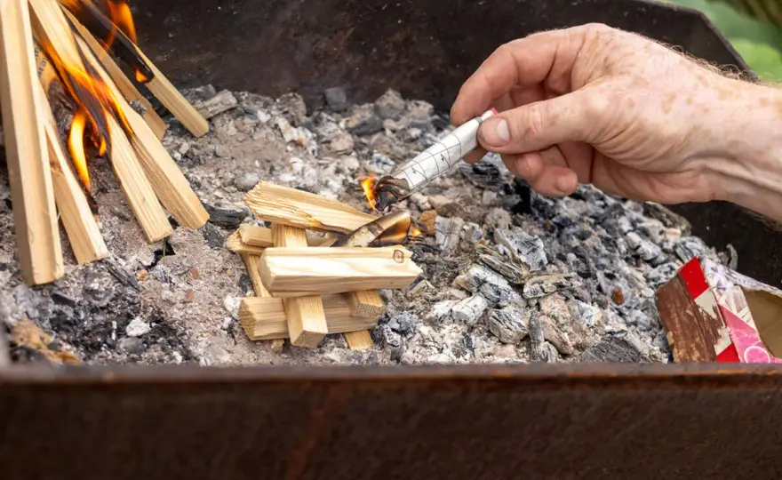 Allumer un barbecue au charbon - La méthode sans faute