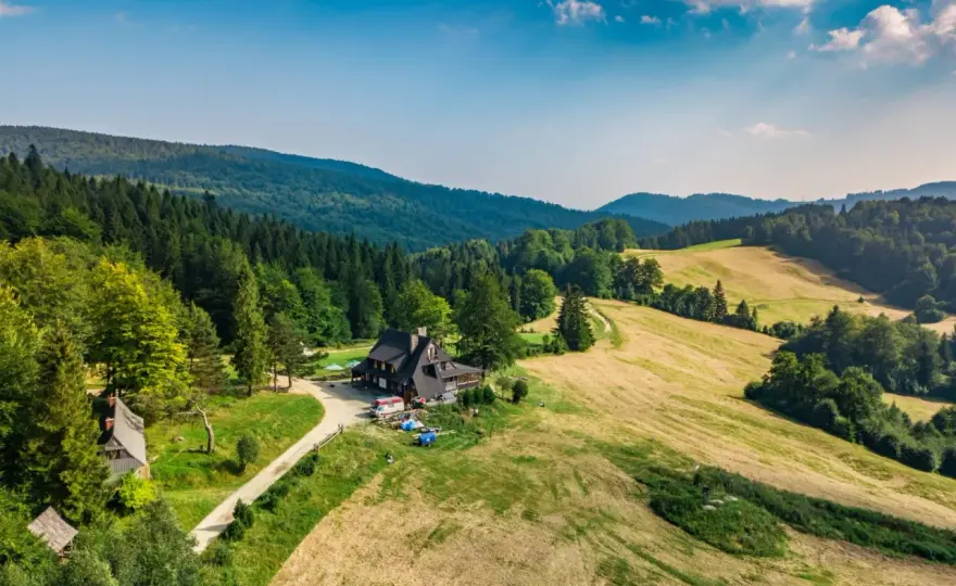 Jak dojść do Bacówki PTTK nad Wierchomlą? Trasa i warianty