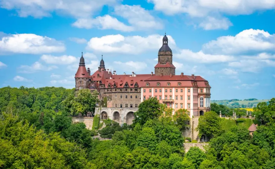 Najpiękniejszy zamek w Polsce - Malbork czy Książ?