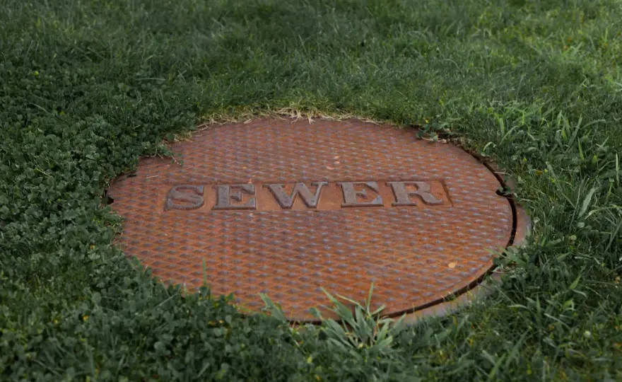 Czy na szambo trzeba mieć pozwolenie - Kiedy wystarczy zgłoszenie?
