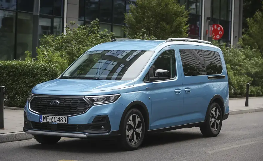 Ford 7-miejscowy - Który model wybrać? Porównanie vanów
