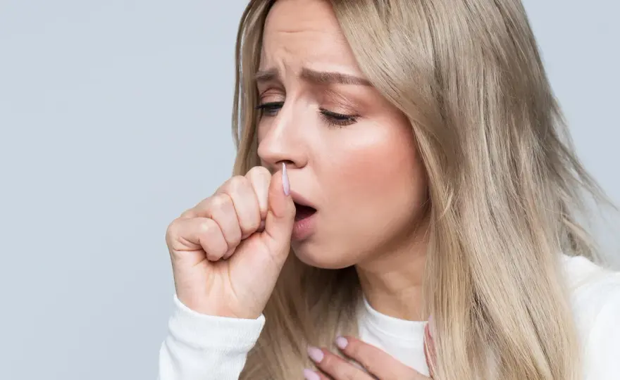 Dolor en el pecho al toser sin fiebre - ¿Cuándo preocuparse?