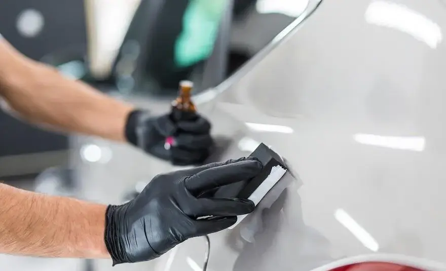 Jak często woskować auto, aby uniknąć uszkodzenia lakieru?