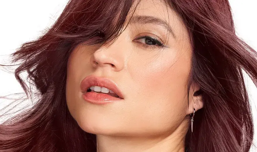 Cabello rojo cereza - Guía completa para un color vibrante