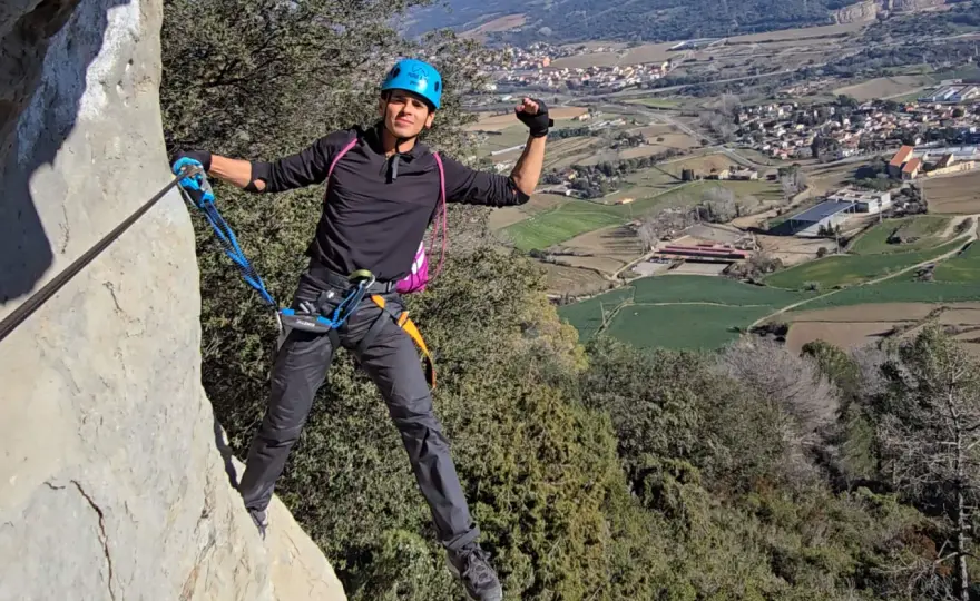 Equipo Vía Ferrata: Guía Esencial para Seguridad y Confort