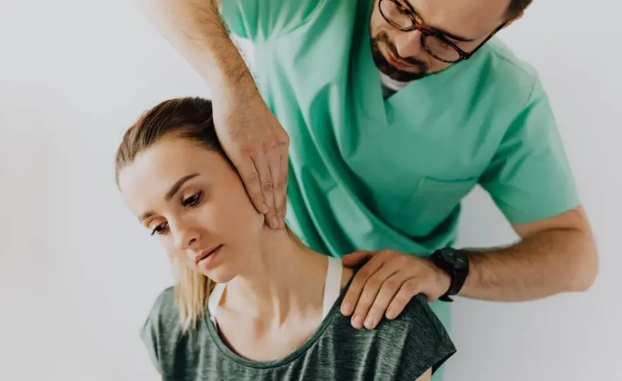 Quanto guadagna un fisiatra? La verità su stipendio e carriera