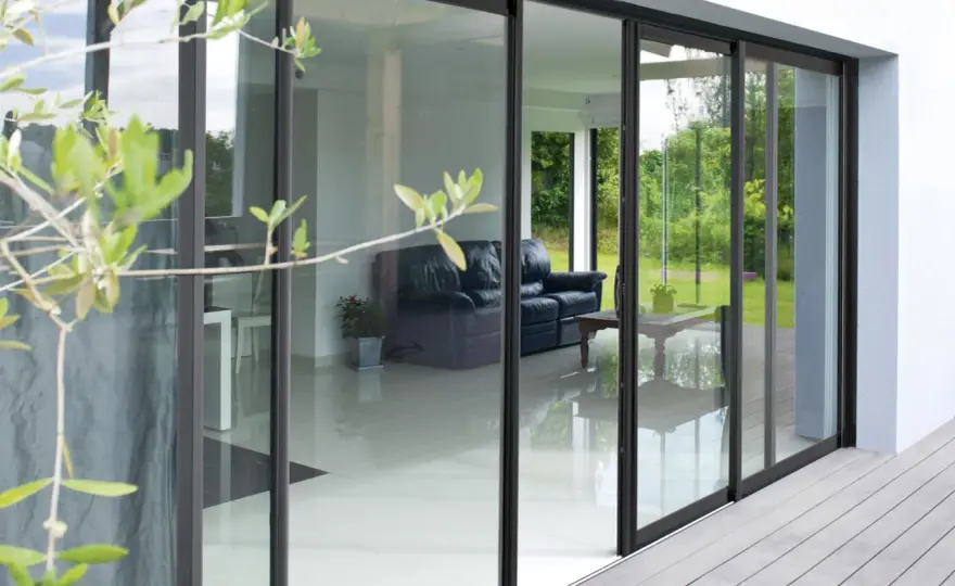 Baie coulissante qui accroche - La solution simple et durable