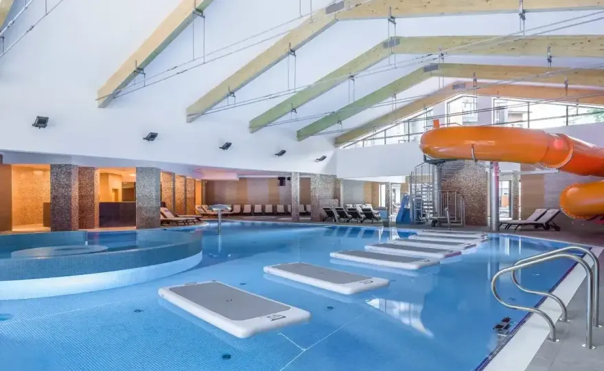 Hotel z aquaparkiem w górach - Jak wybrać? Poradnik