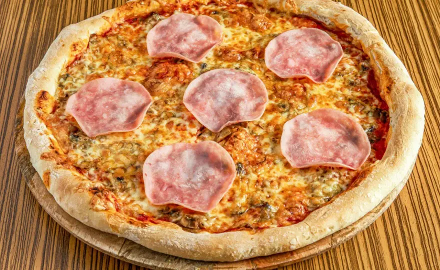 Ile osób najedzie się pizzą 30 cm? Odkryj idealne proporcje