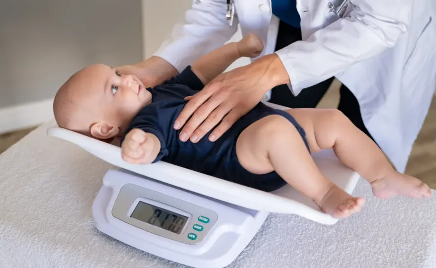 Peso bebé 11 meses - ¿Es normal? Guía completa para padres