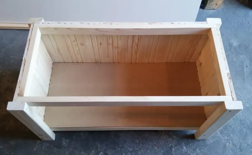 Jak zrobić siedzisko do przedpokoju: 5 prostych projektów DIY