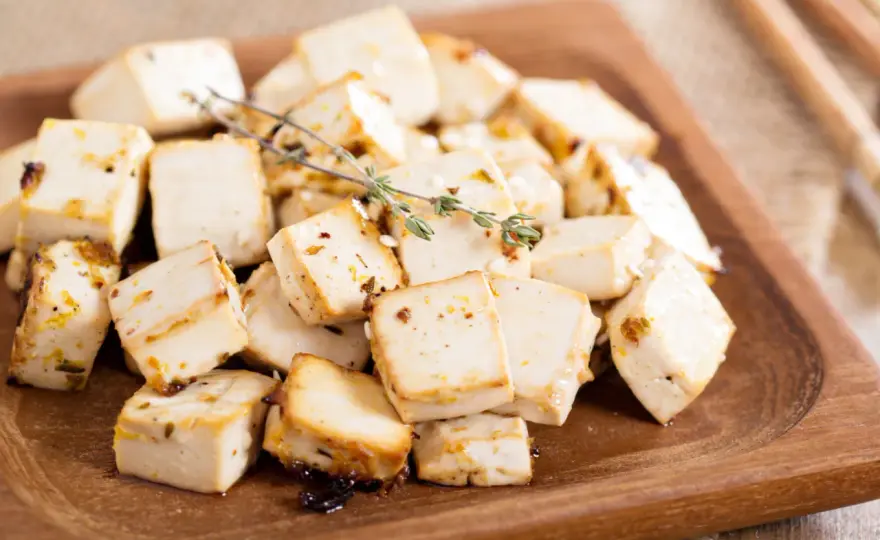 Tofu z piekarnika - najlepsze przepisy na pieczone tofu
