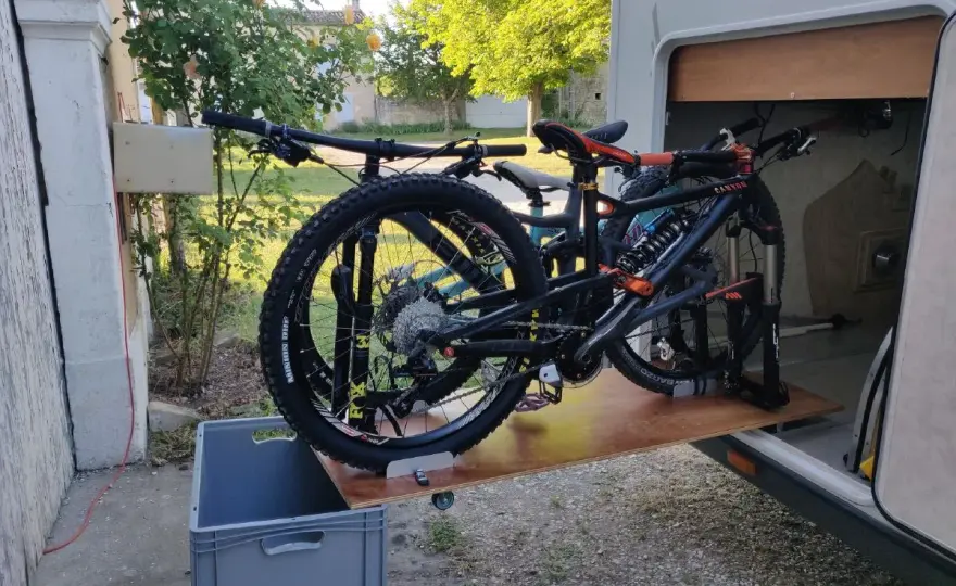 Support vélo soute camping-car - Le guide DIY ultime