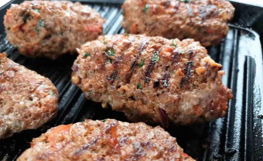 Adana Kebab w domu - Przepis i triki na soczysty smak