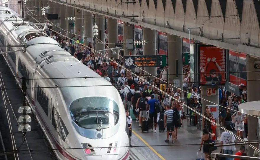 Lleida - Sevilla en tren: ¿Cómo viajar cómodo y sin pagar de más?