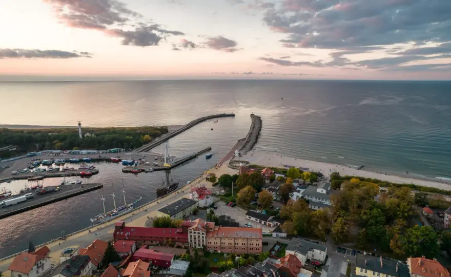 Co warto zobaczyć w Ustce? Niezapomniane atrakcje i miejsca do odwiedzenia