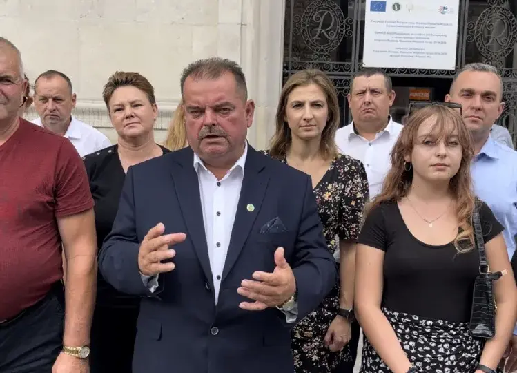 Sławomir Izdebski: Biografia, działalność i osiągnięcia tej znanej osoby