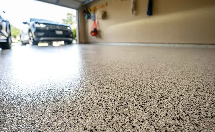 Garagenboden beschichten - welches System wirklich hält