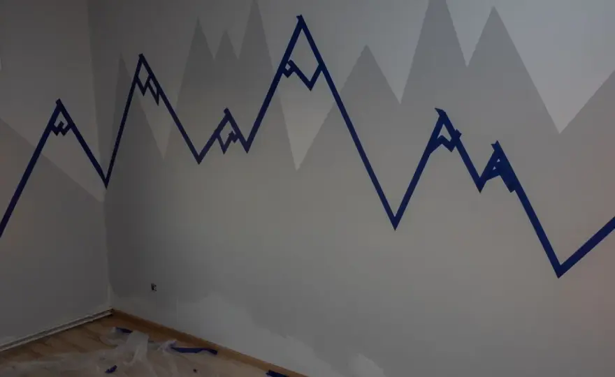 Góry na ścianie - jak namalować mural bez krzywych krawędzi