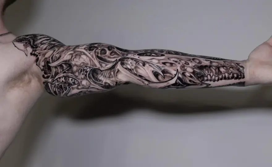 Greywash tattoo - jak cieniować, by tatuaż zachwycał latami?