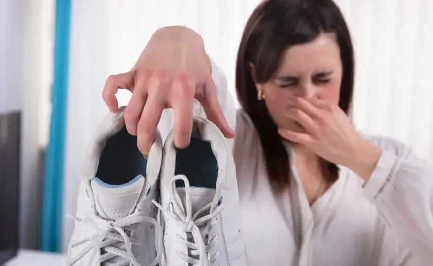 Olor de pies: ¿Por qué huele y cómo eliminarlo de verdad?