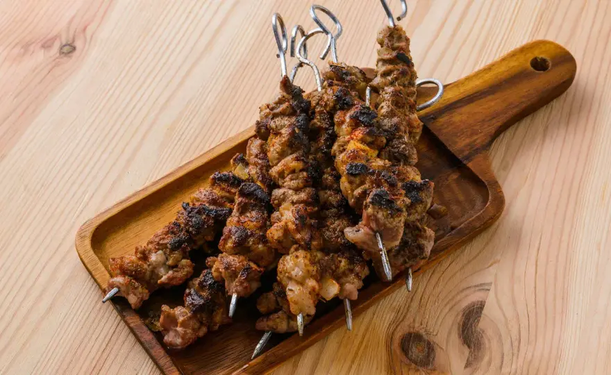 Brochettes d'agneau parfaites - Le secret de la tendreté