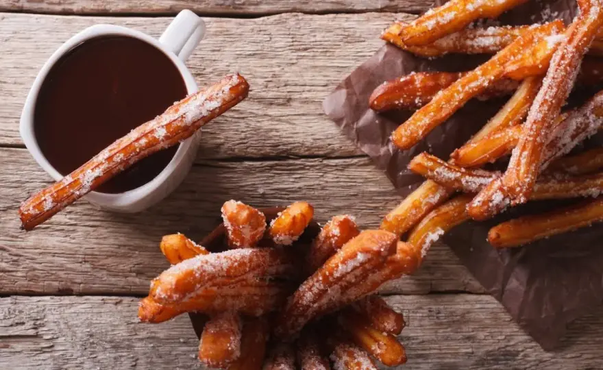 Cómo hacer churros de chocolate perfectos en casa y sorprender a todos