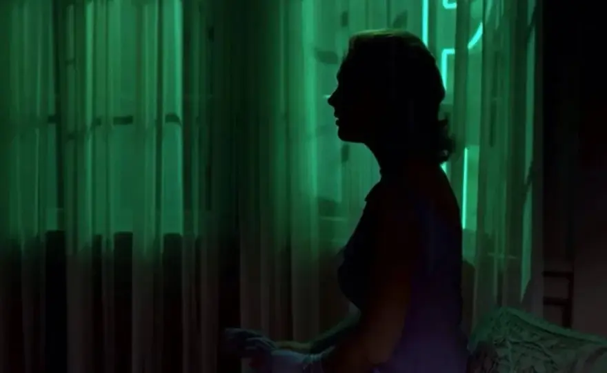 Sombras que se mueven - ¿Señal o síntoma? Descubre su significado