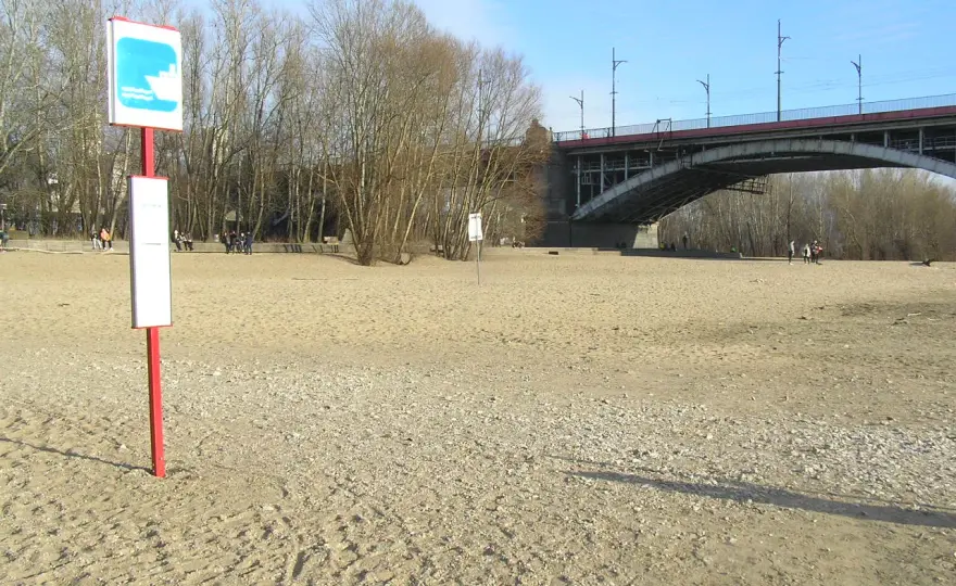 Plaża Poniatówka - Miejski kurort w Warszawie? Sprawdź!