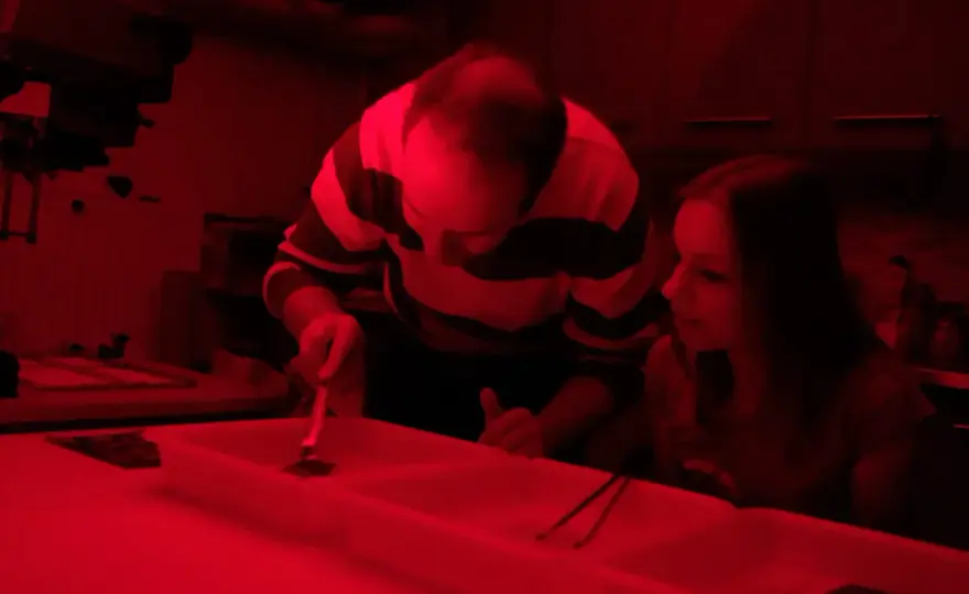 Wyposażenie ciemni fotograficznej - Co jest niezbędne na start?