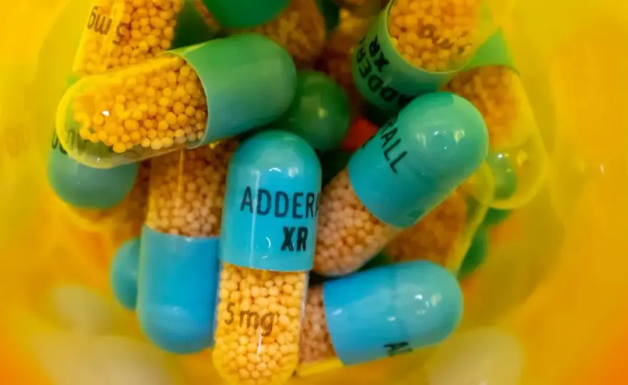 Ile kosztują leki na ADHD? Ceny, refundacja i dostępność w Polsce