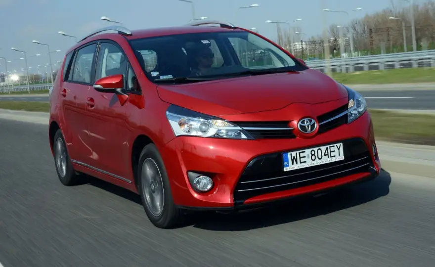 Toyota Corolla Verso - czy nadal warto ją kupić?