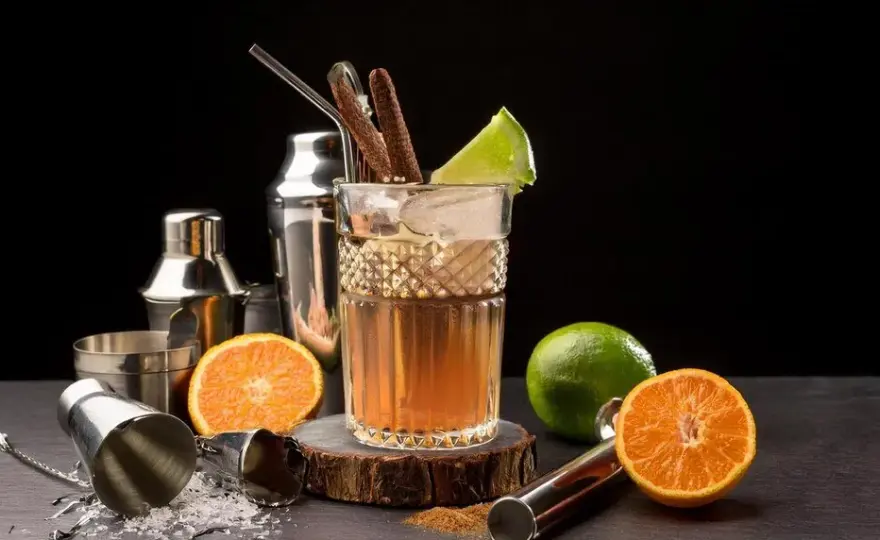 Najlepsze drinki z rumem ciemnym, które musisz spróbować dziś