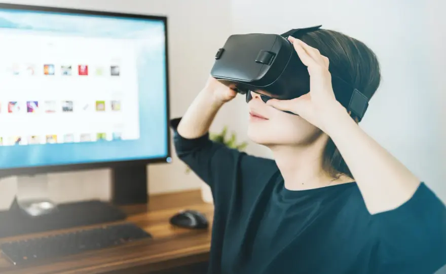 Rozrywka online: Filmy, gry, muzyka – jak wybrać i oszczędzić?