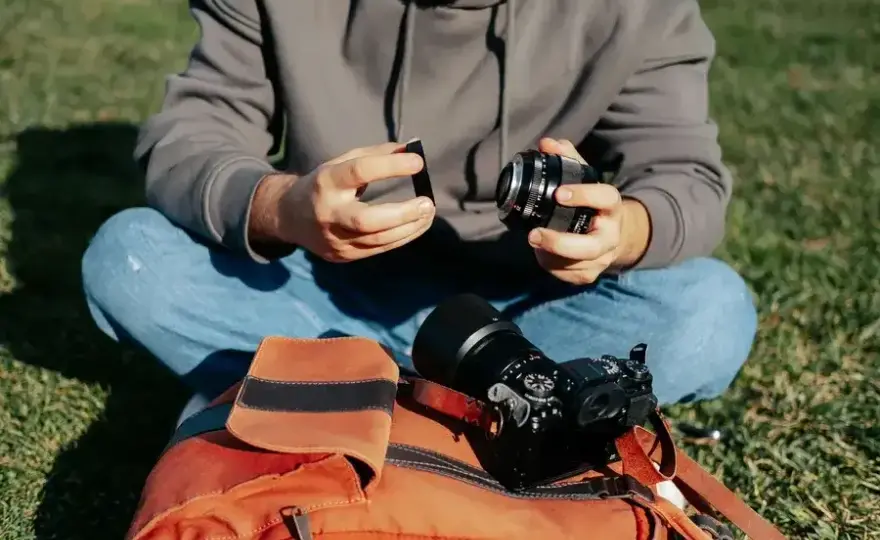 Jak zrobić ostre zdjęcia: proste techniki na wyraźne fotografie